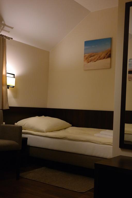 Hotel Pod Chelmem Ropa Exterior photo