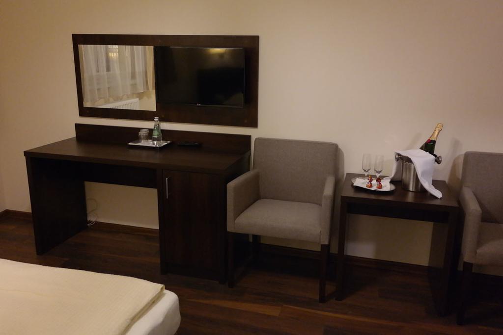 Hotel Pod Chelmem Ropa Room photo