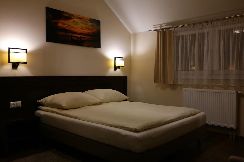 Hotel Pod Chelmem Ropa Room photo