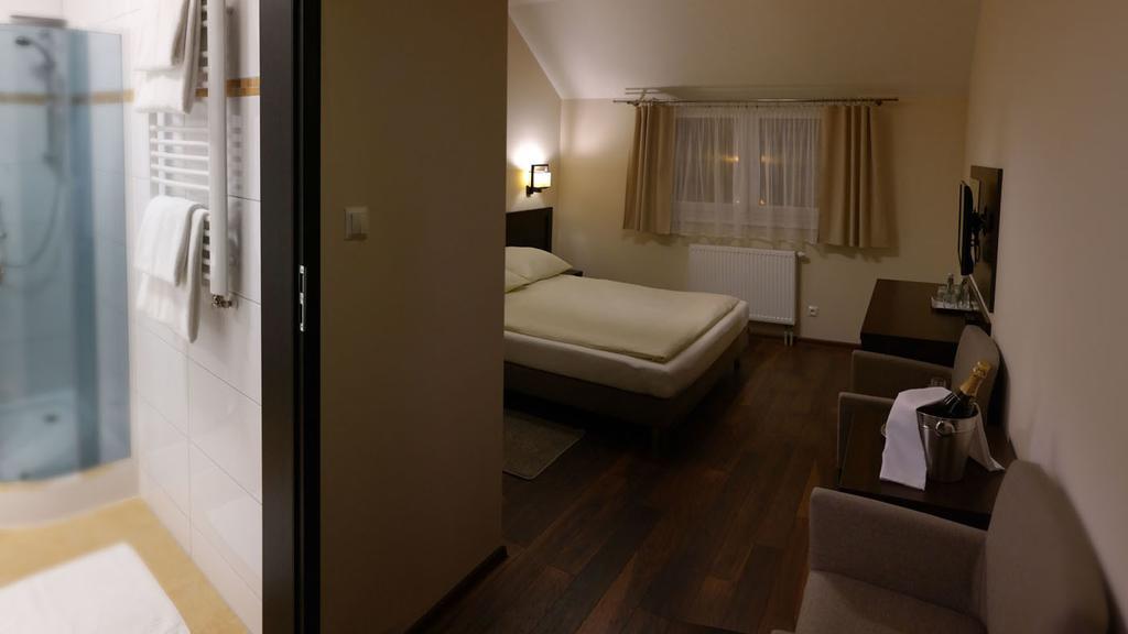 Hotel Pod Chelmem Ropa Room photo